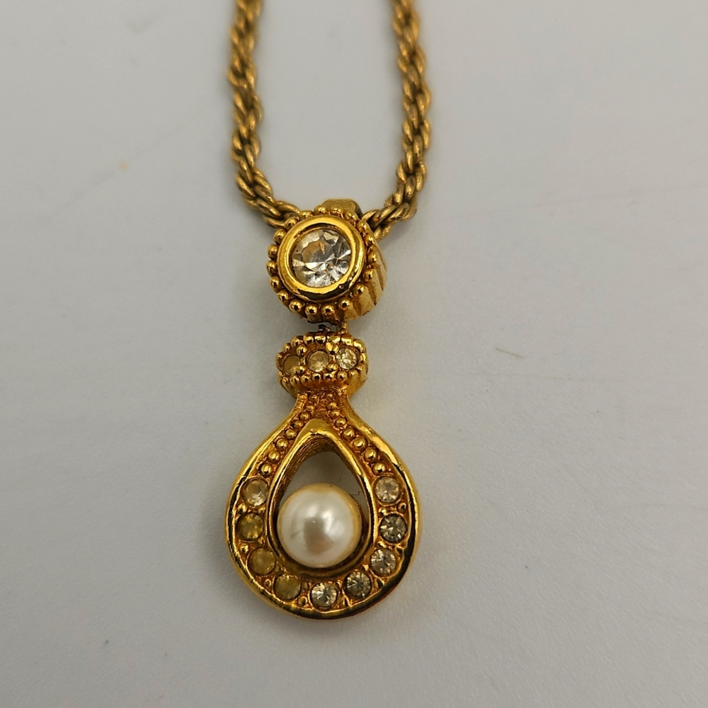 Dior Elegant Gold Tone Pendant Necklace With Pearl And Rhinestones - Picture 4 of 8